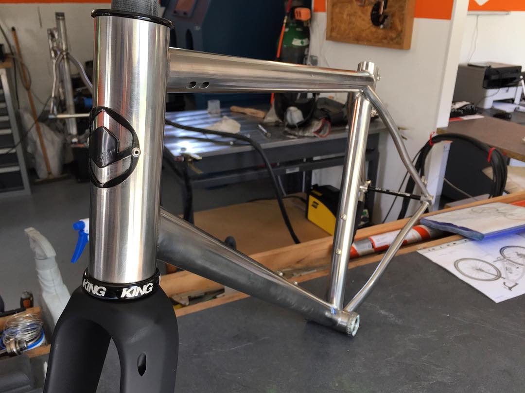 Allroad frame with @columbus_official stainless XCr tubes. @chriskingbuzz headset and new @columbus_official Futura Gravel fork to complete the frame kit.