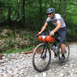#concoursdemachines2018 Day2. @briceepailly is leading the 50km gravel bike race after 15km of a very hard time!