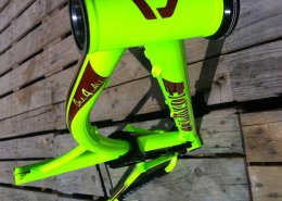 One4All jaune chartreuse fluo et rouge metalis