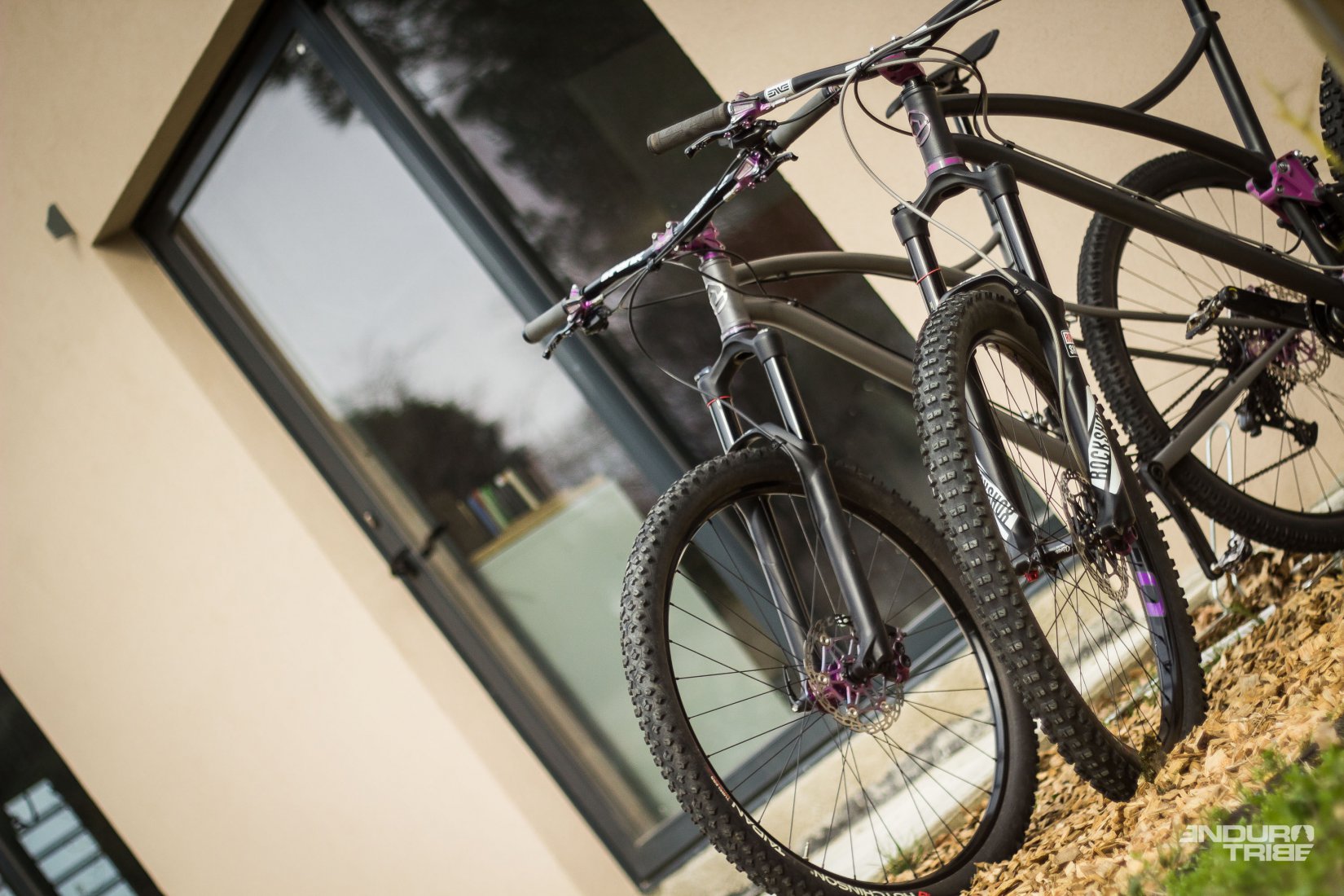 Test du One4All par Enduro Tribe et visite guidée de notre atelier Test du One4All par Enduro Tribe et visite guidée de notre atelier