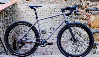 Titane vs Acier : La qu�te du gravel parfait pour F�lix