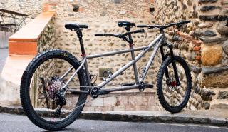 Construire un tandem VTT en titane pour le Roc dAzur