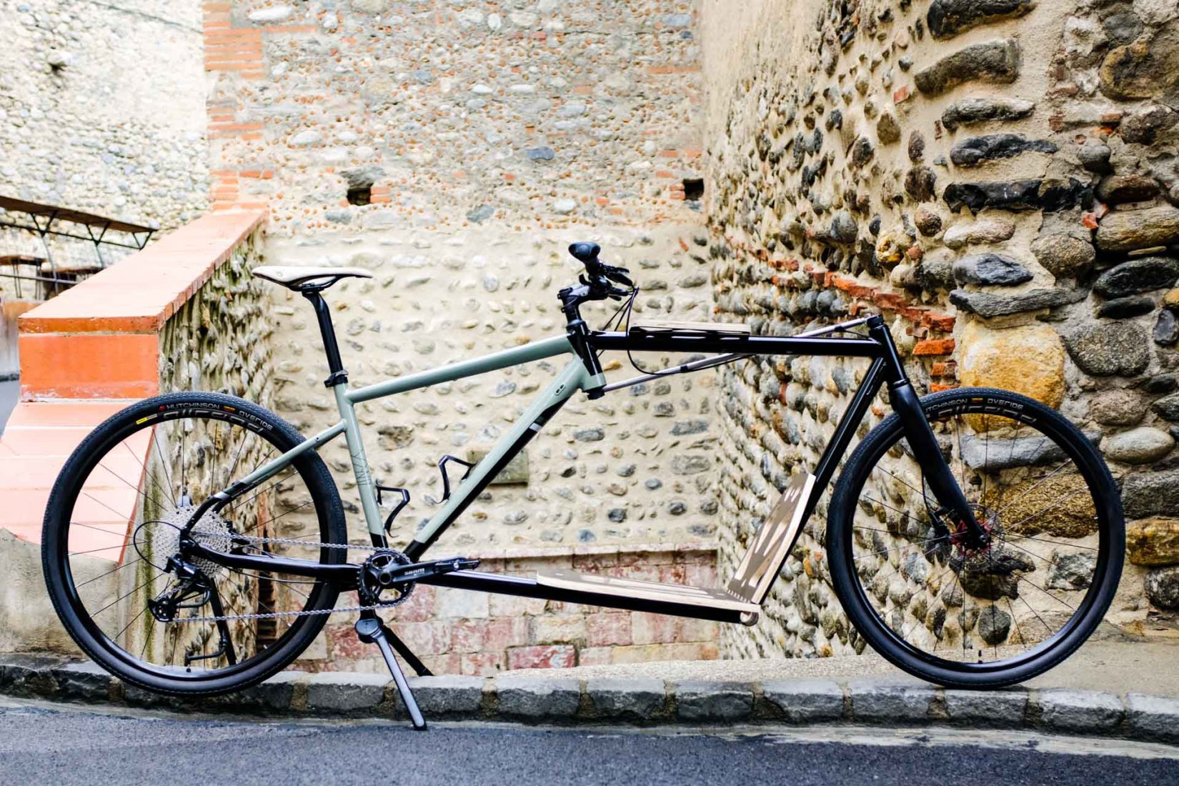 1754645181.cargo.velo6.jpg